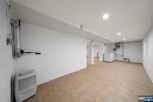 30 E 2nd St, Clifton, NJ 07011 - Photo 29