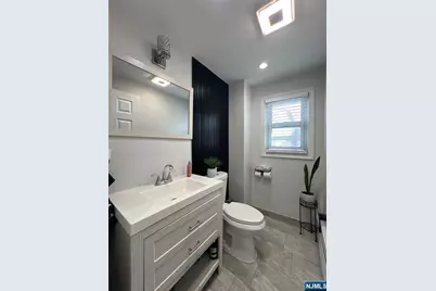 493 River Drive, Elmwood Park, NJ 07407 - Photo 7