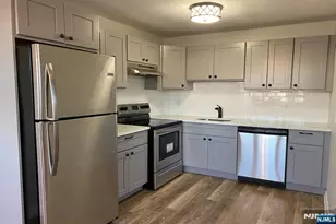 35 Willow Street B4, Montclair, NJ 07042 - Photo 5