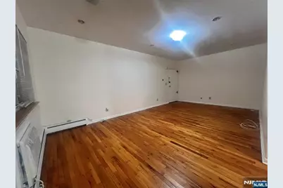 239 Crescent Lane 1 #1, Cliffside Park, NJ 07010 - Photo 3