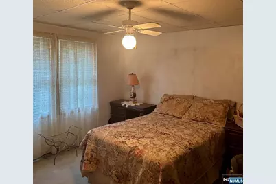 528 Terrace Avenue, Hasbrouck Heights, NJ 07604 - Photo 19