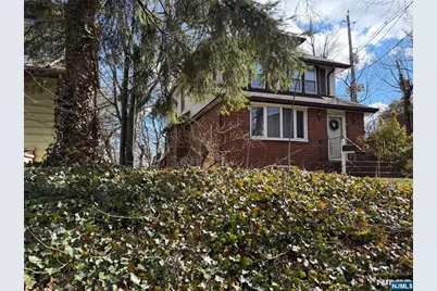 528 Terrace Avenue, Hasbrouck Heights, NJ 07604 - Photo 3