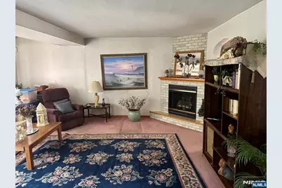 528 Terrace Avenue, Hasbrouck Heights, NJ 07604 - Photo 7