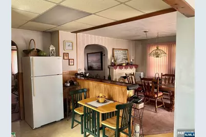 528 Terrace Avenue, Hasbrouck Heights, NJ 07604 - Photo 17