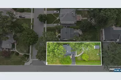 193 Wales Avenue, River Edge, NJ 07661 - Photo 31