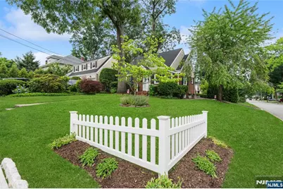 193 Wales Avenue, River Edge, NJ 07661 - Photo 3