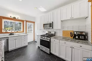 12 Chestnut St, Cresskill, NJ 07626 - Photo 17