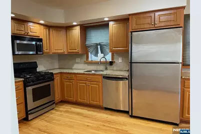 3 Ann Street 1F #1f, Harrison, NJ 07029 - Photo 3