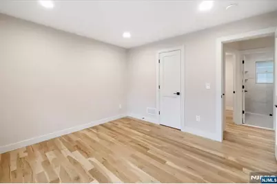 355 Rea Avenue, Hawthorne, NJ 07506 - Photo 29