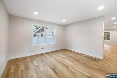 355 Rea Avenue, Hawthorne, NJ 07506 - Photo 19