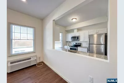103 Johnson Avenue 203 #203, Hackensack, NJ 07601 - Photo 9
