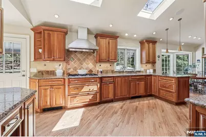 132 Dimmig Road, Upper Saddle River, NJ 07458 - Photo 7