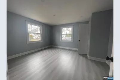 35 Chestnut Street 1F #1F, Wallington, NJ 07057 - Photo 7