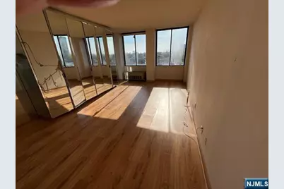 300 Winston Drive 502 #502, Cliffside Park, NJ 07010 - Photo 9
