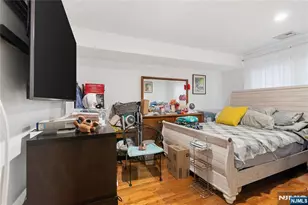 15 Boulder Run Rd, Paterson, NJ 07501 - Photo 9