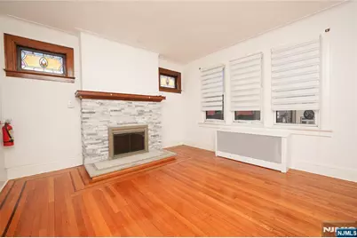 804 Fairview Lane 2 #2, Fort Lee, NJ 07024 - Photo 3