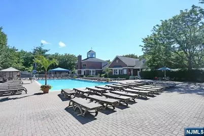 307 Adams Court 307 #307, Edgewater, NJ 07020 - Photo 21