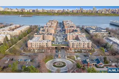 307 Adams Court 307 #307, Edgewater, NJ 07020 - Photo 25