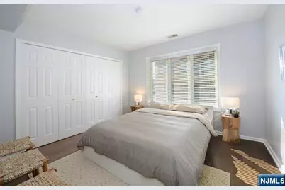 307 Adams Court 307 #307, Edgewater, NJ 07020 - Photo 13