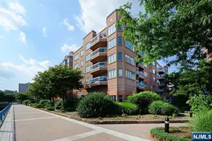 307 Adams Ct 307, Edgewater, NJ 07020 - Photo 19