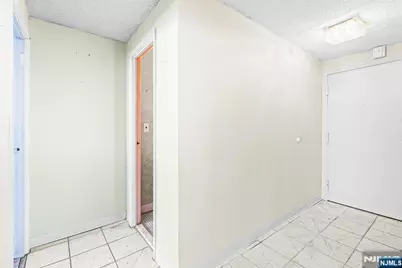 170 Lafayette Avenue 6A #6A, Passaic, NJ 07055 - Photo 3