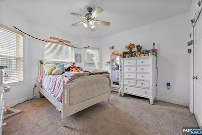 467 Summit Avenue, Hackensack, NJ 07601 - Photo 23