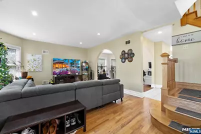 467 Summit Avenue, Hackensack, NJ 07601 - Photo 5