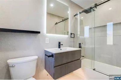 100 E Harwood Terrace, Palisades Park, NJ 07650 - Photo 13