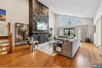 26 Bayberry Drive, Saddle River, NJ 07458 - Photo 3