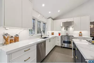 26 Bayberry Drive, Saddle River, NJ 07458 - Photo 9