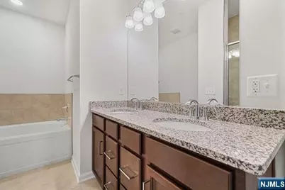 68 Leahy Drive 4904 #4904, Wood Ridge, NJ 07075 - Photo 23