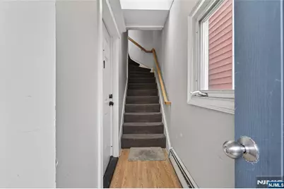 131 Paterson Avenue, Wallington, NJ 07057 - Photo 13