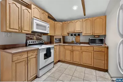 131 Paterson Avenue, Wallington, NJ 07057 - Photo 39