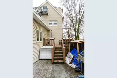 131 Paterson Avenue, Wallington, NJ 07057 - Photo 9