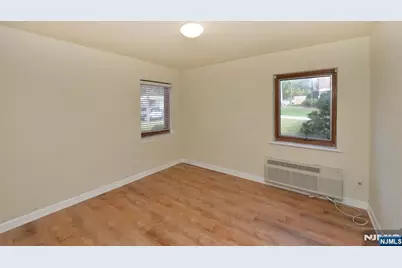 250 Oak E4 #E4, Ridgewood, NJ 07450 - Photo 11