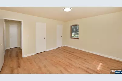 250 Oak E4 #E4, Ridgewood, NJ 07450 - Photo 9