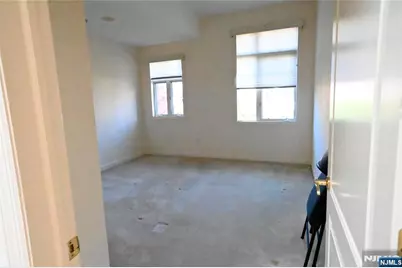 105 Hudson Cove 105 #105, Edgewater, NJ 07020 - Photo 17