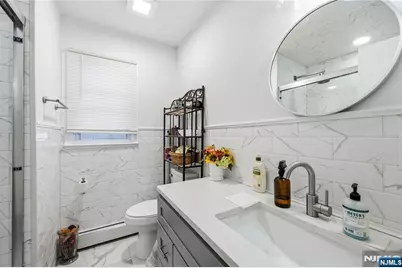 698 Fairview Avenue, Fairview, NJ 07022 - Photo 23