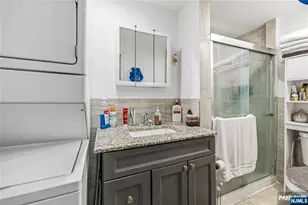 698 Fairview Ave, Fairview, NJ 07022 - Photo 31