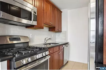 500 Central Avenue 1617 #1617, Union City, NJ 07087 - Photo 3