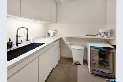 2039 Hudson Street, Fort Lee, NJ 07024 - Photo 9