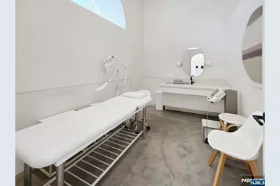 2039 Hudson Street, Fort Lee, NJ 07024 - Photo 5