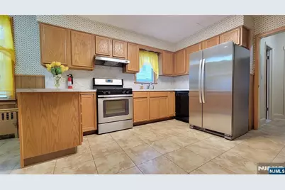 29 Magnolia Avenue, Kearny, NJ 07032 - Photo 7