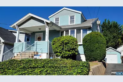 29 Magnolia Avenue, Kearny, NJ 07032 - Photo 1