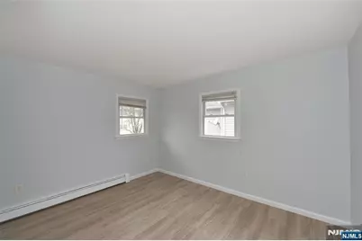 421 Leonhardt Drive 2nd Floor #2nd Floor, Saddle Brook Township, NJ 07663 - Photo 13