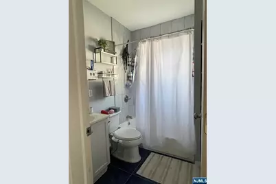 82-84 Maple Avenue, Wallington, NJ 07057 - Photo 9