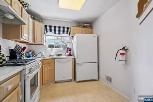 1317 Paddington Rd, Mahwah, NJ 07430 - Photo 11