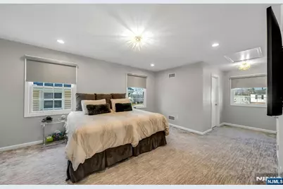 460 New Bridge Road, Bergenfield, NJ 07621 - Photo 31