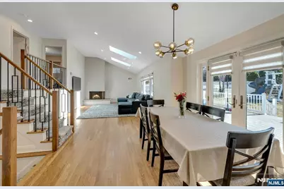 460 New Bridge Road, Bergenfield, NJ 07621 - Photo 9