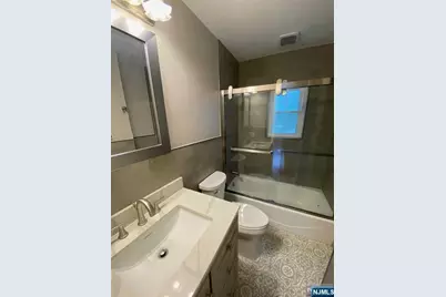 79 E Ridgewood Avenue, Paramus, NJ 07652 - Photo 15